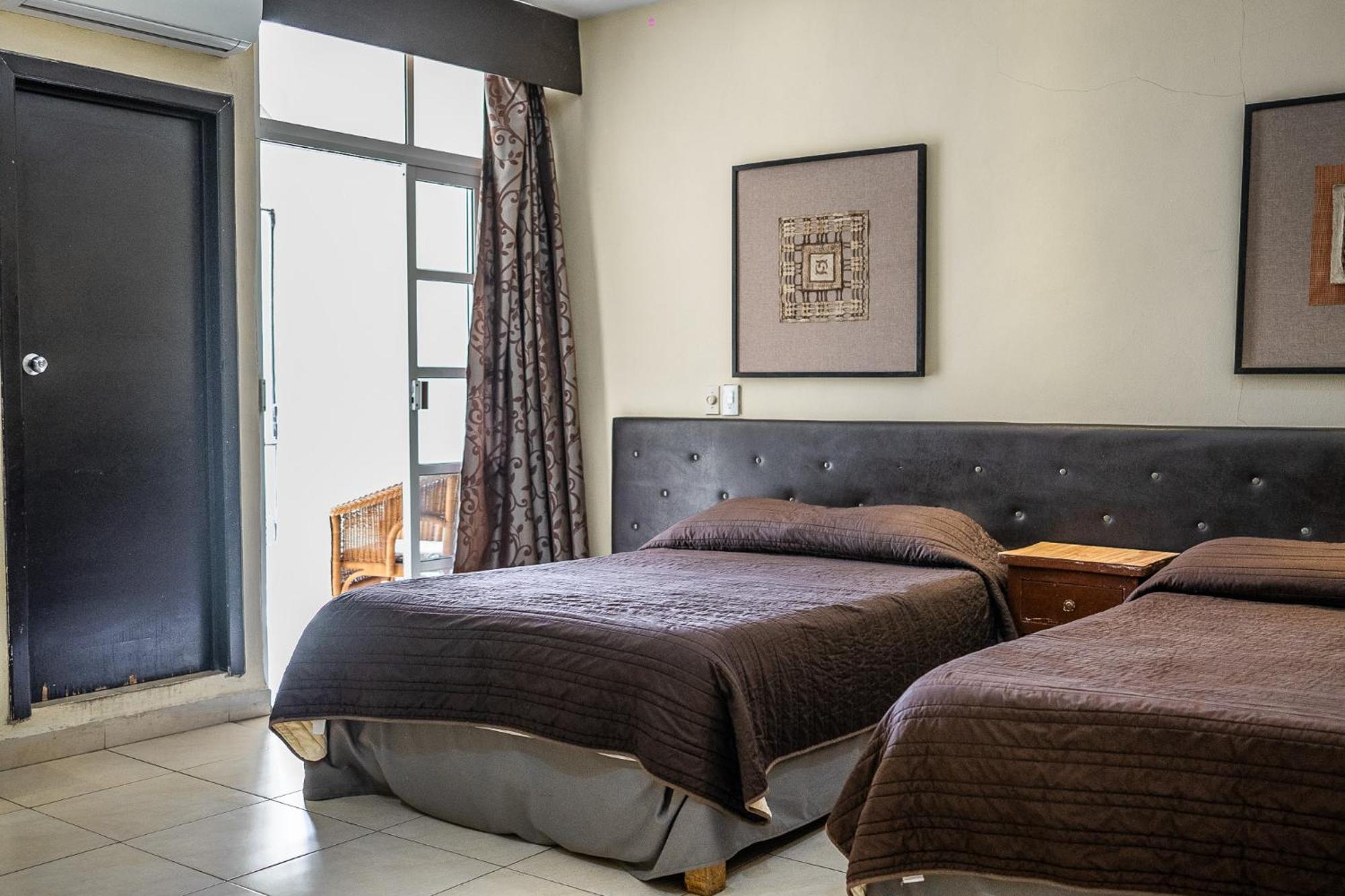 Hotel Maria De La Luz Valladolid  Ngoại thất bức ảnh