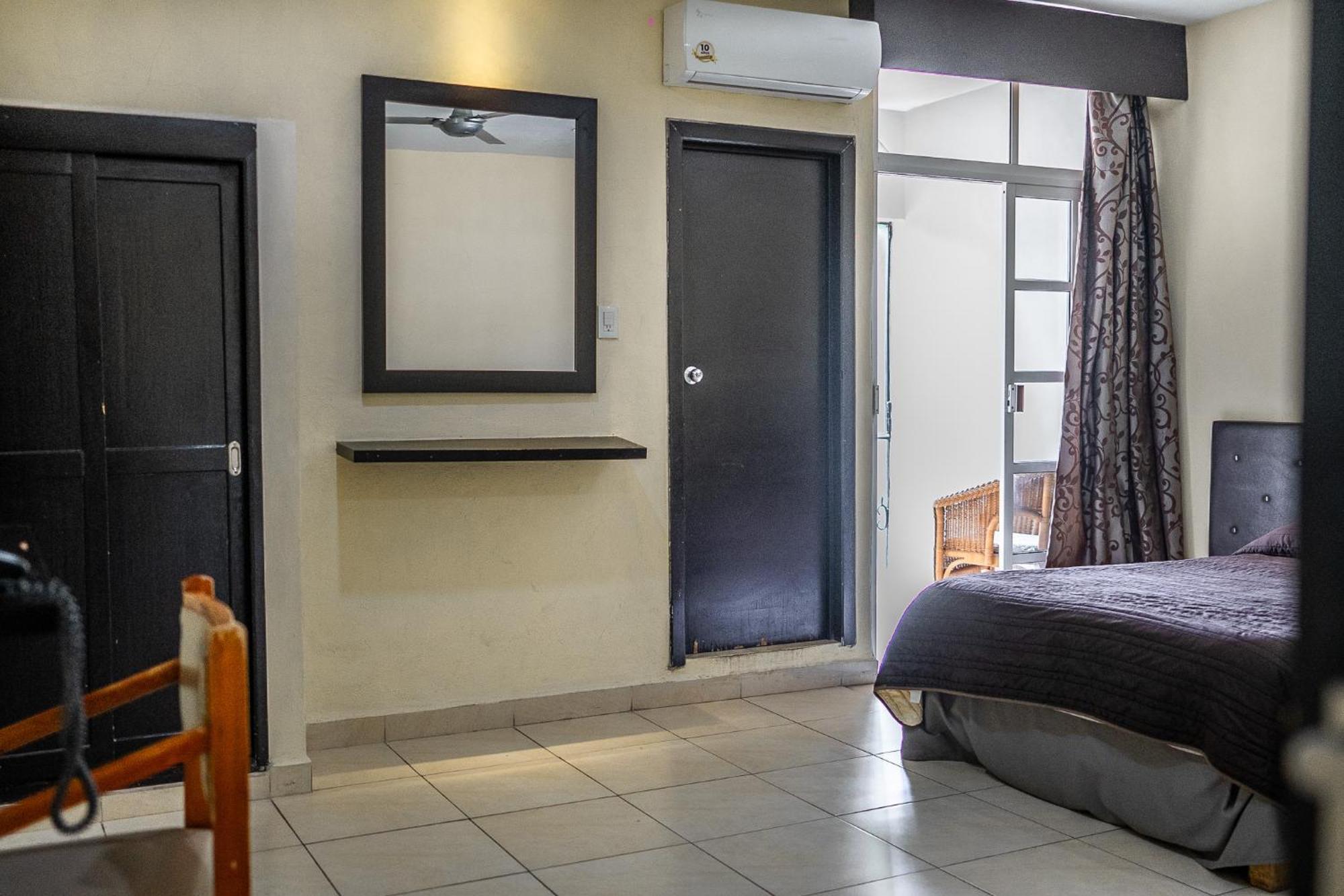 Hotel Maria De La Luz Valladolid  Ngoại thất bức ảnh