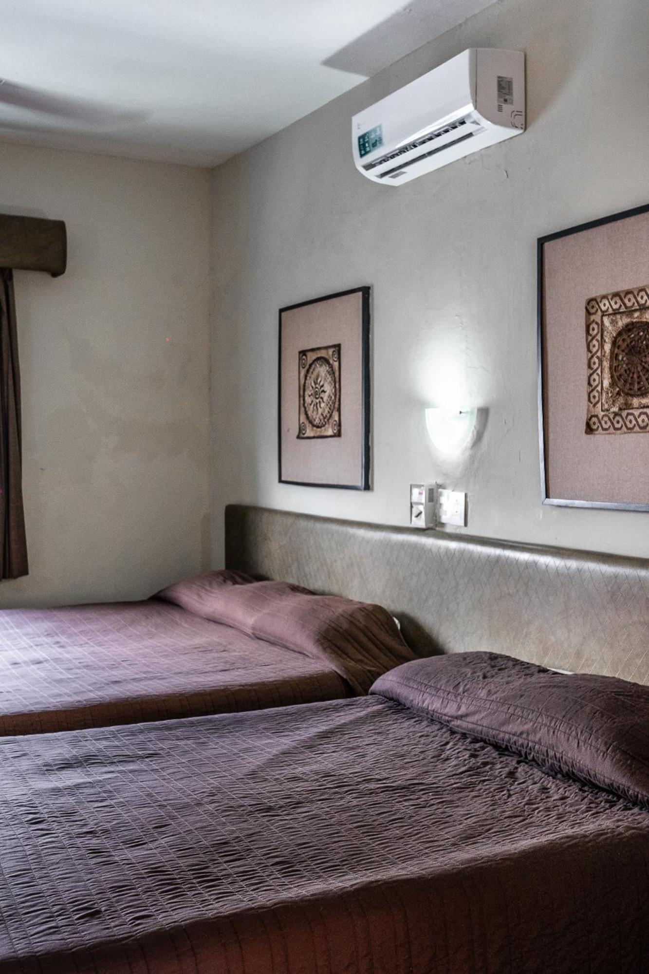 Hotel Maria De La Luz Valladolid  Ngoại thất bức ảnh