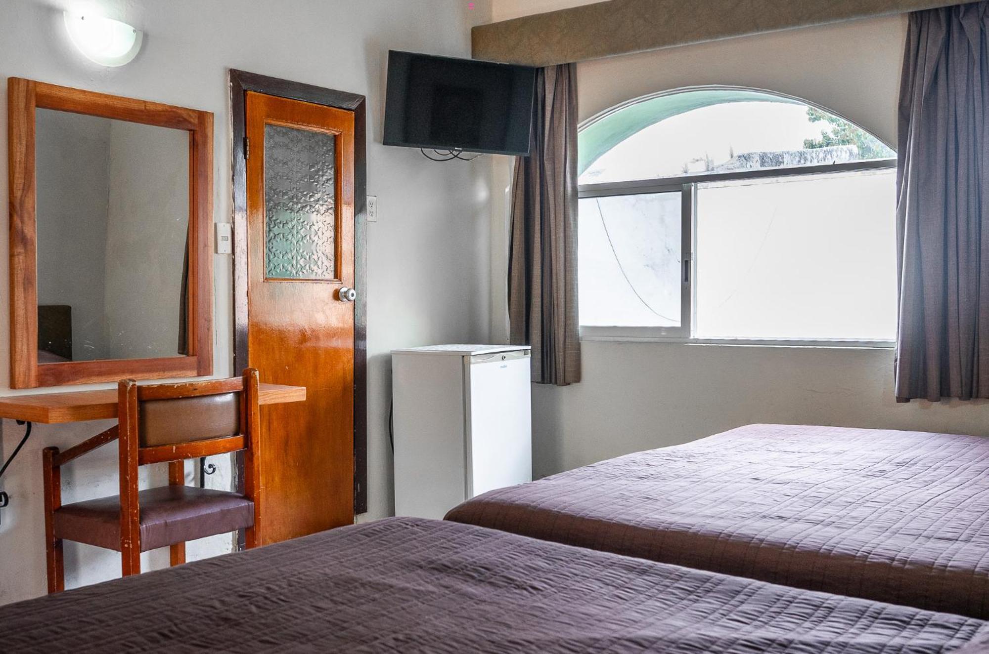 Hotel Maria De La Luz Valladolid  Ngoại thất bức ảnh