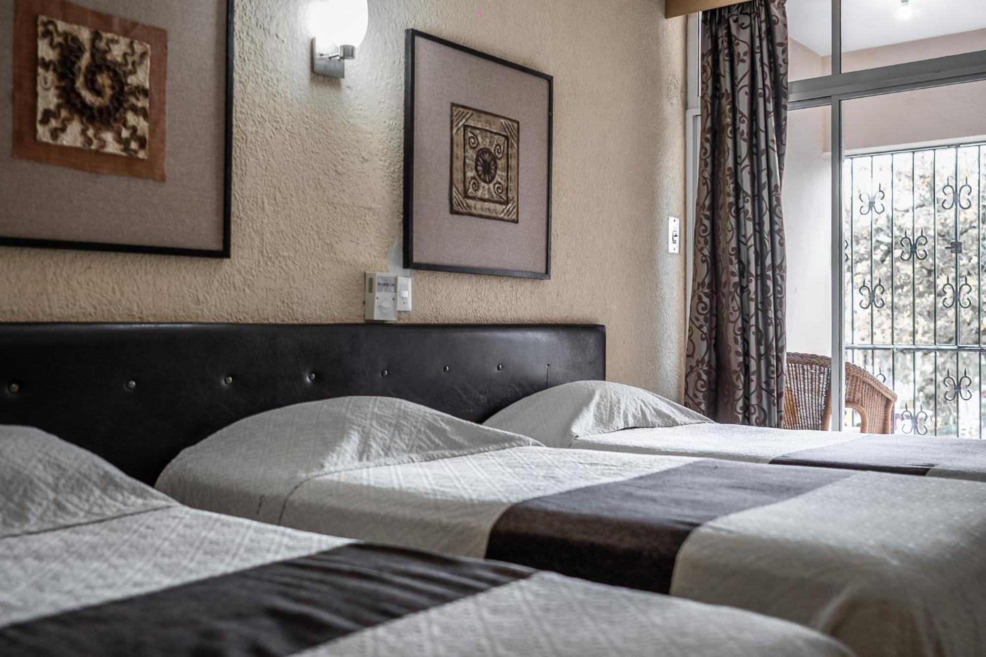 Hotel Maria De La Luz Valladolid  Ngoại thất bức ảnh