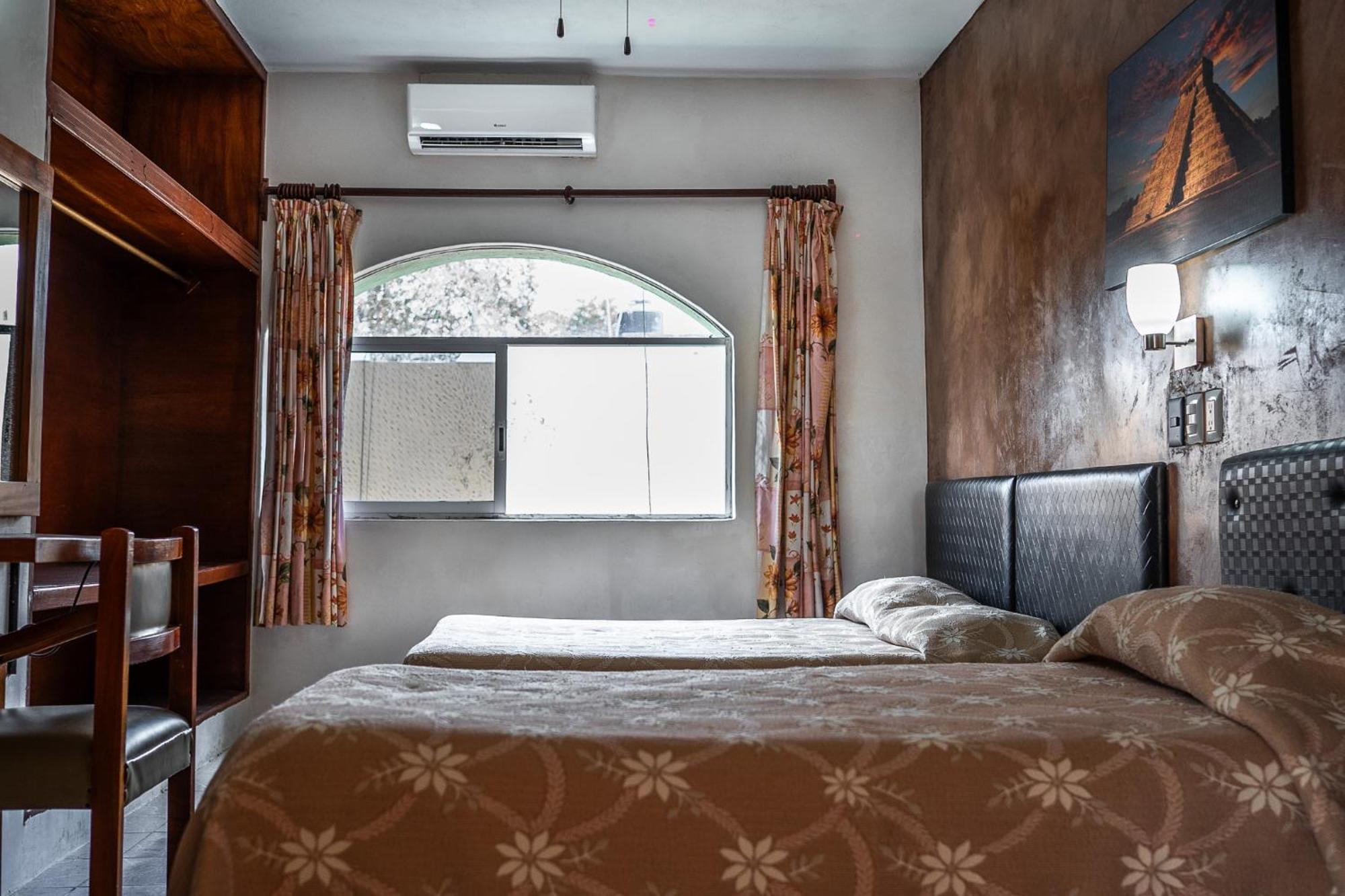 Hotel Maria De La Luz Valladolid  Ngoại thất bức ảnh