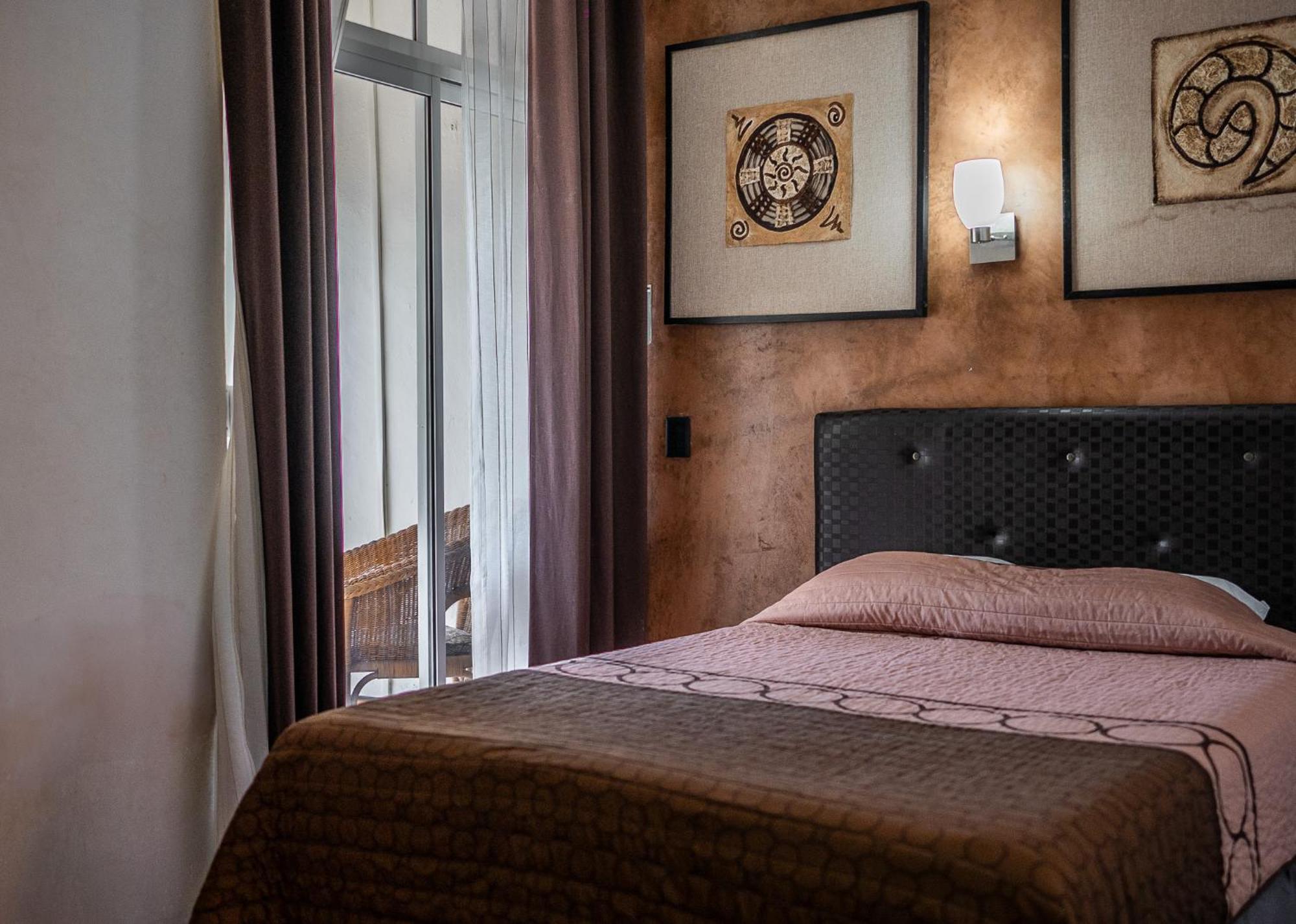 Hotel Maria De La Luz Valladolid  Ngoại thất bức ảnh