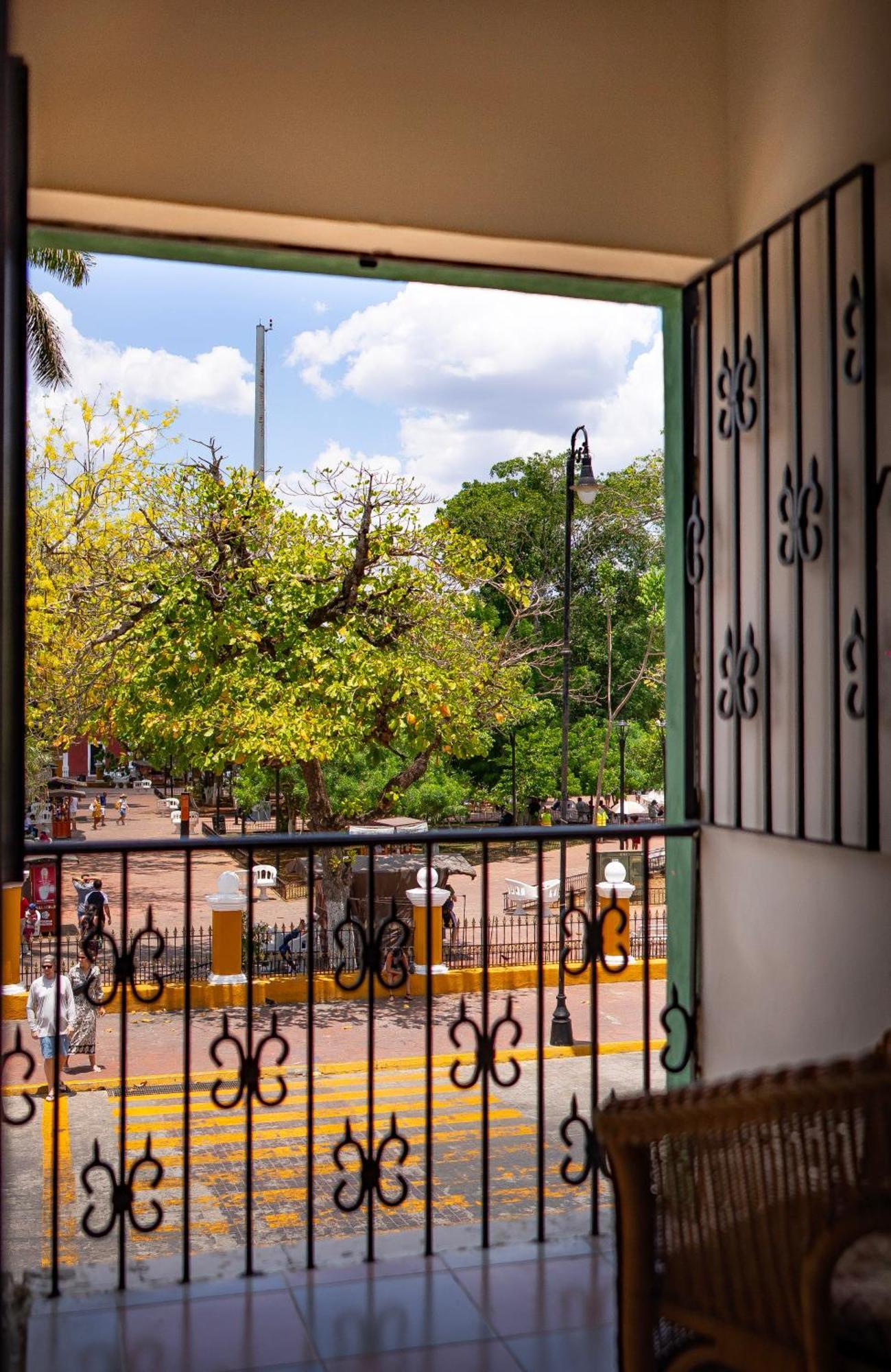 Hotel Maria De La Luz Valladolid  Ngoại thất bức ảnh