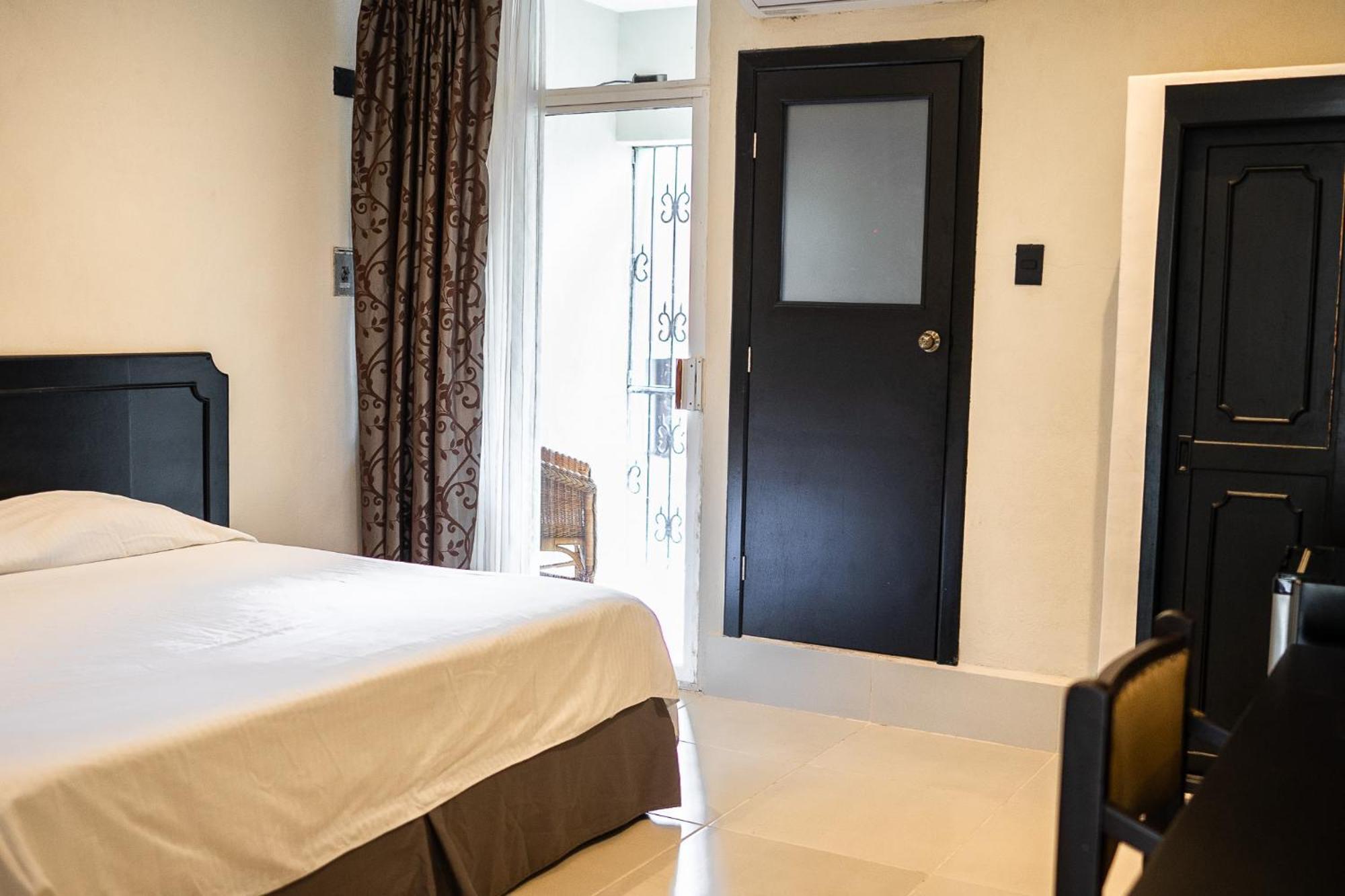 Hotel Maria De La Luz Valladolid  Ngoại thất bức ảnh