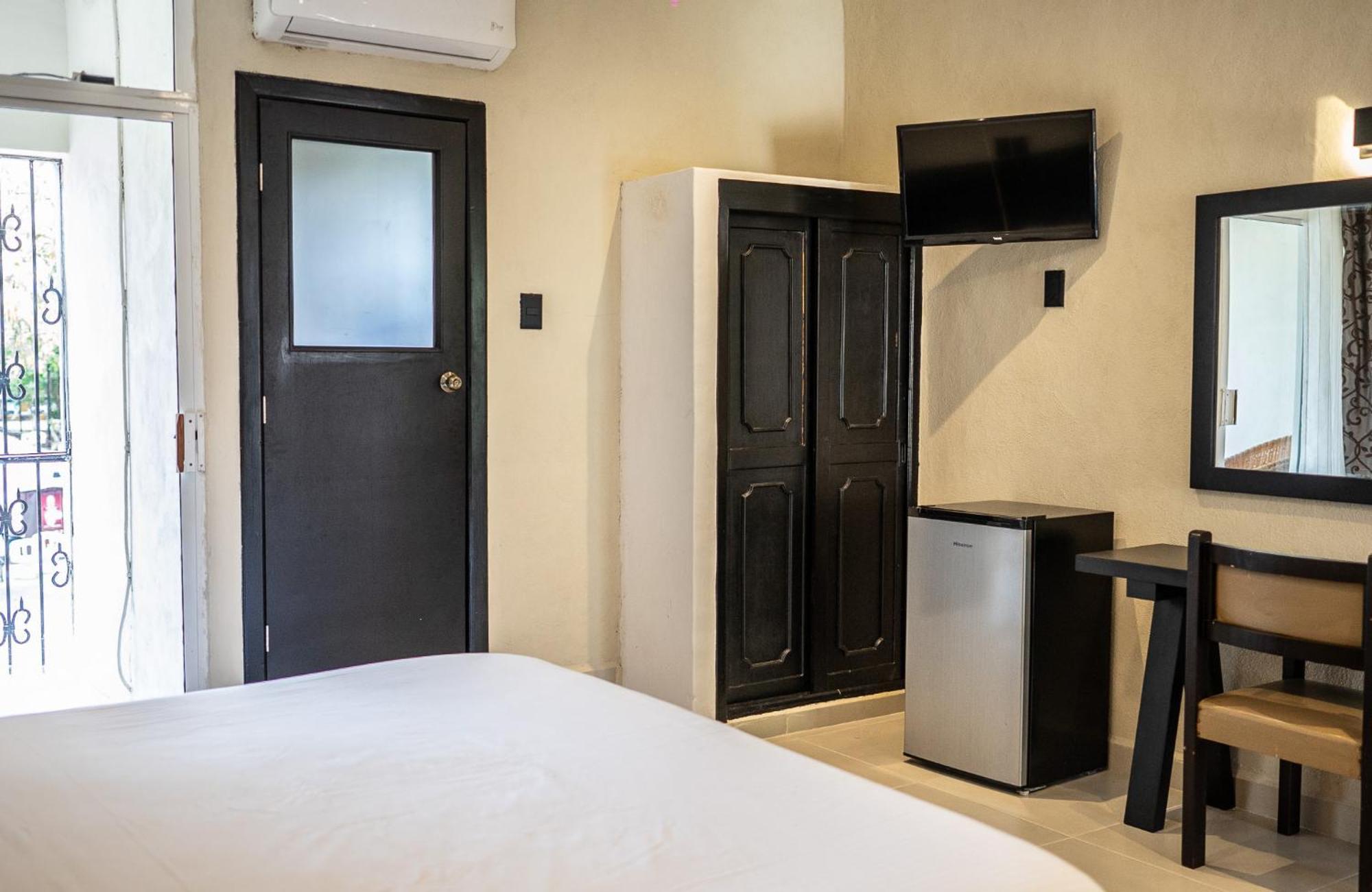 Hotel Maria De La Luz Valladolid  Ngoại thất bức ảnh