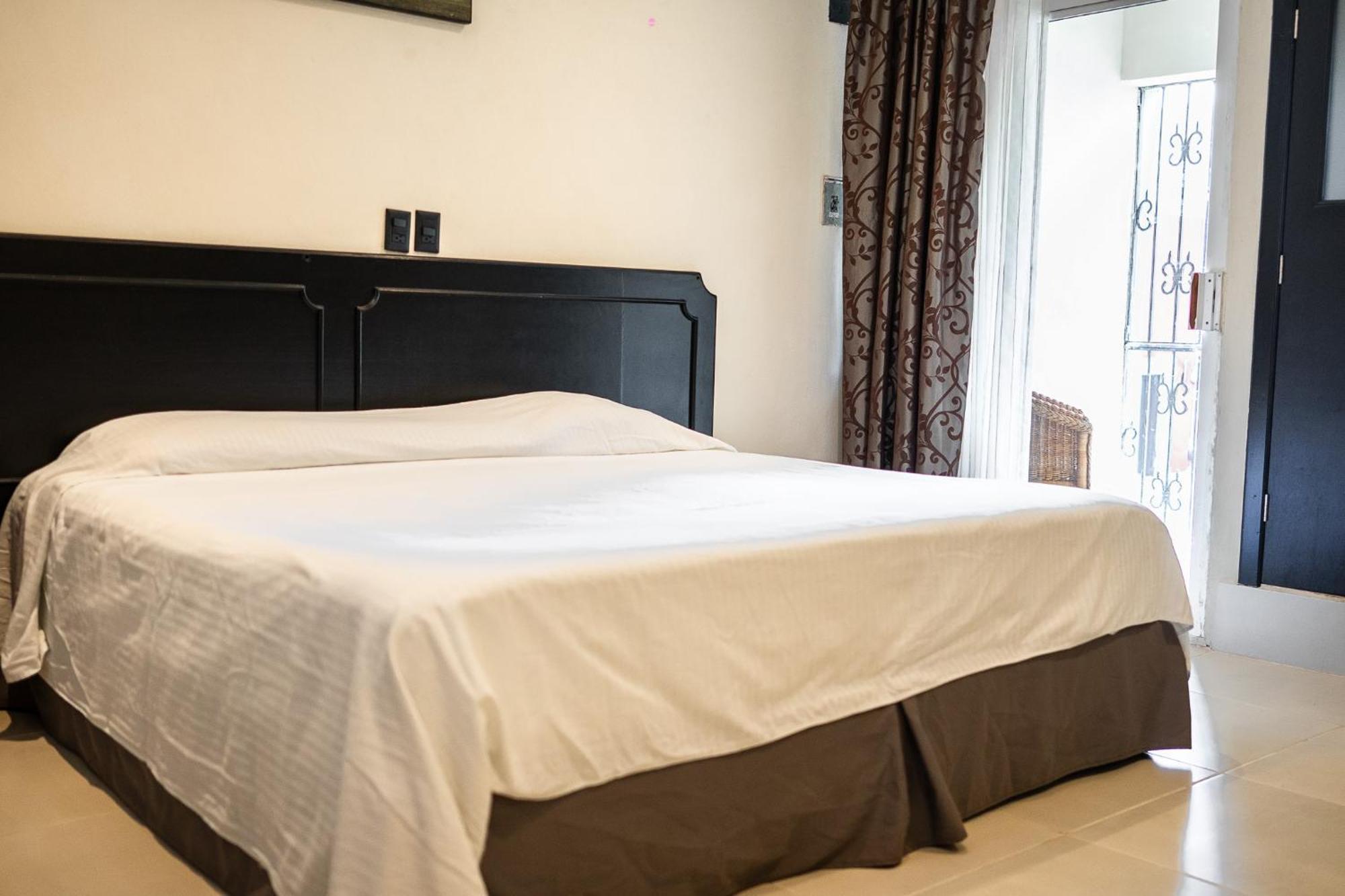 Hotel Maria De La Luz Valladolid  Ngoại thất bức ảnh