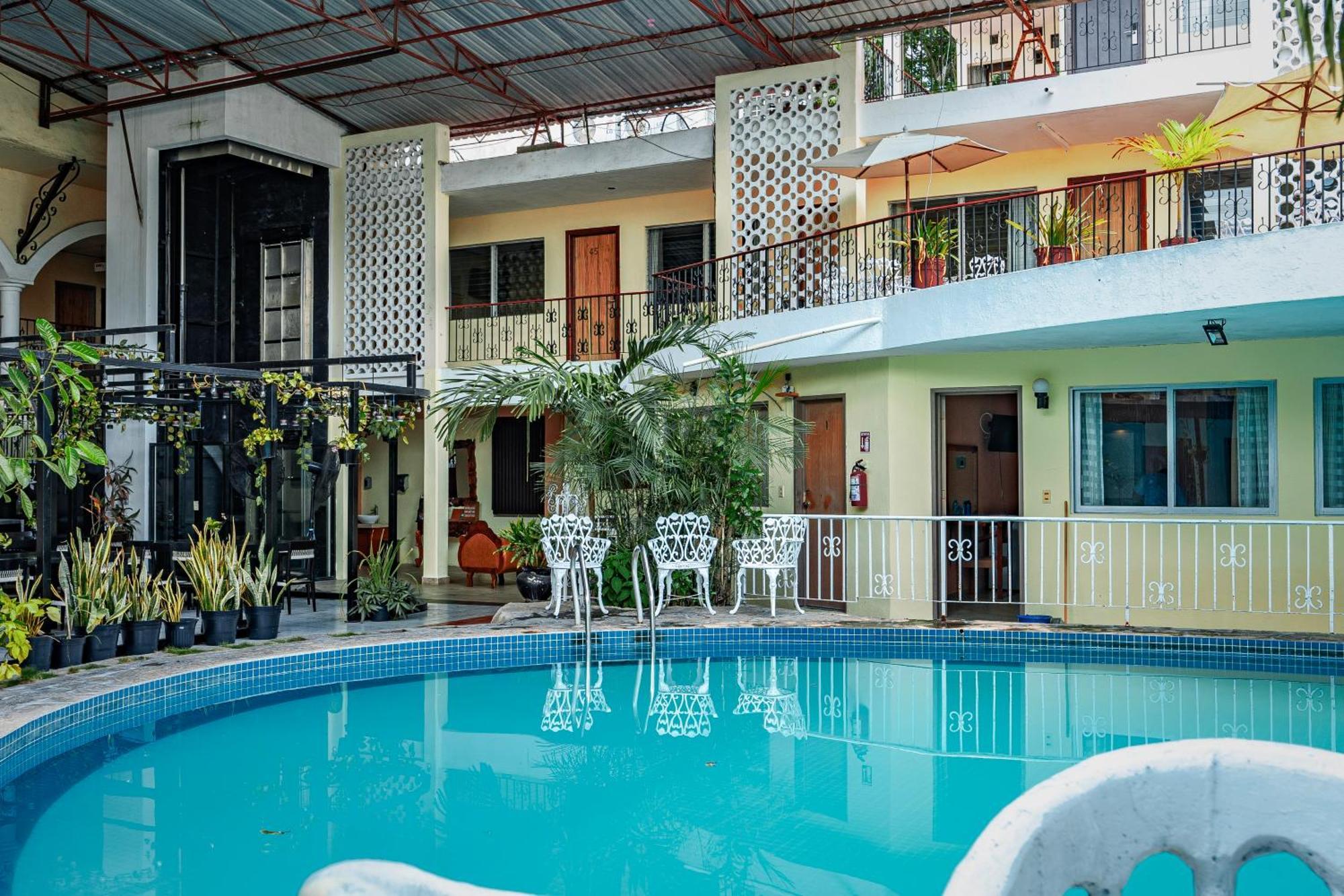 Hotel Maria De La Luz Valladolid  Ngoại thất bức ảnh