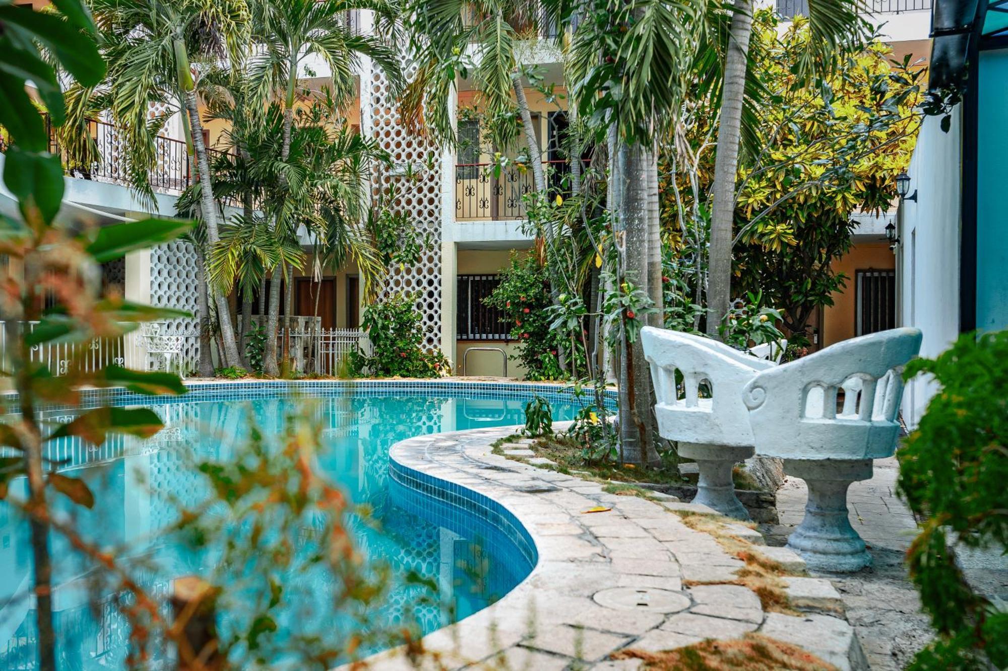 Hotel Maria De La Luz Valladolid  Ngoại thất bức ảnh