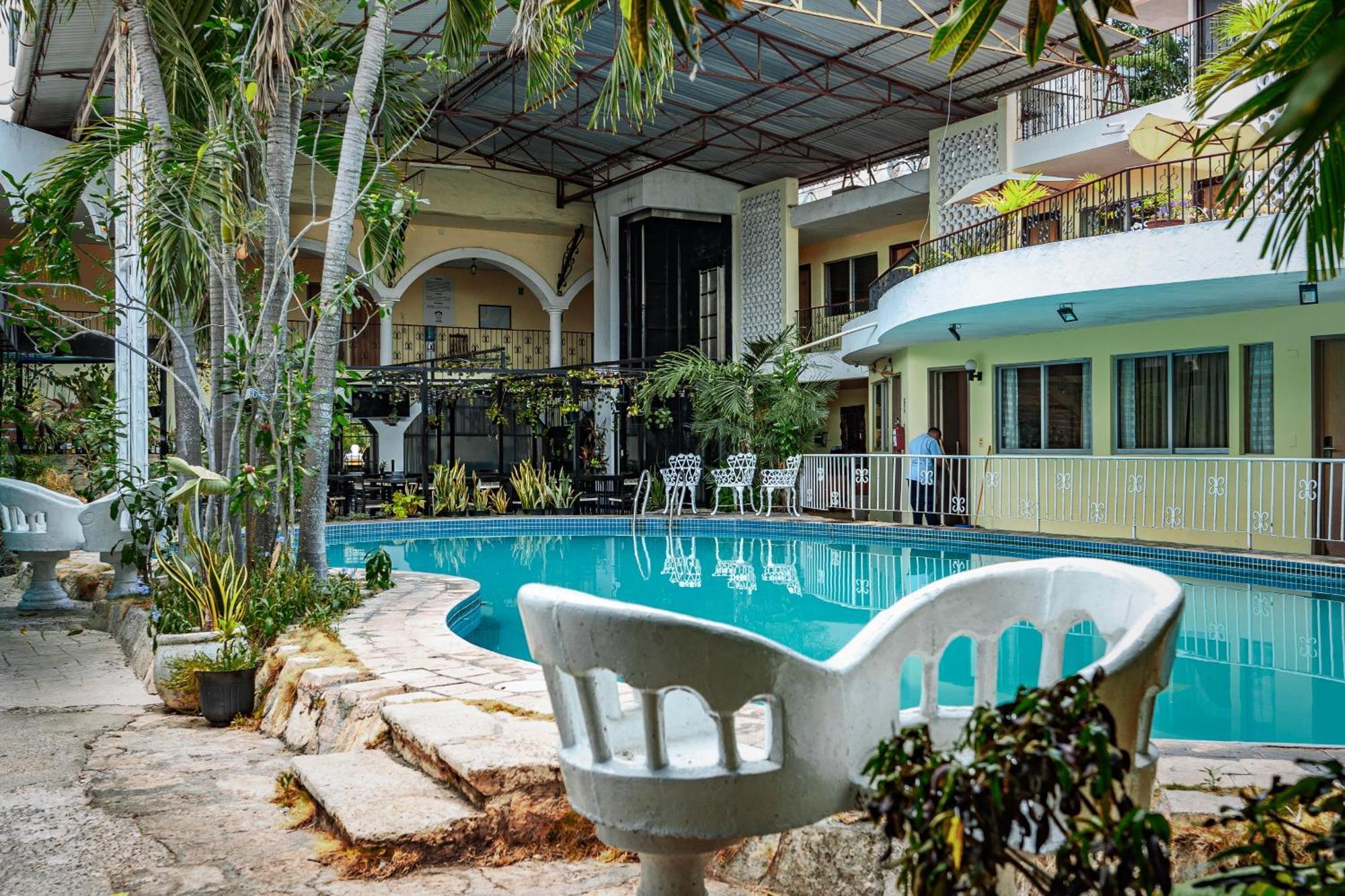 Hotel Maria De La Luz Valladolid  Ngoại thất bức ảnh