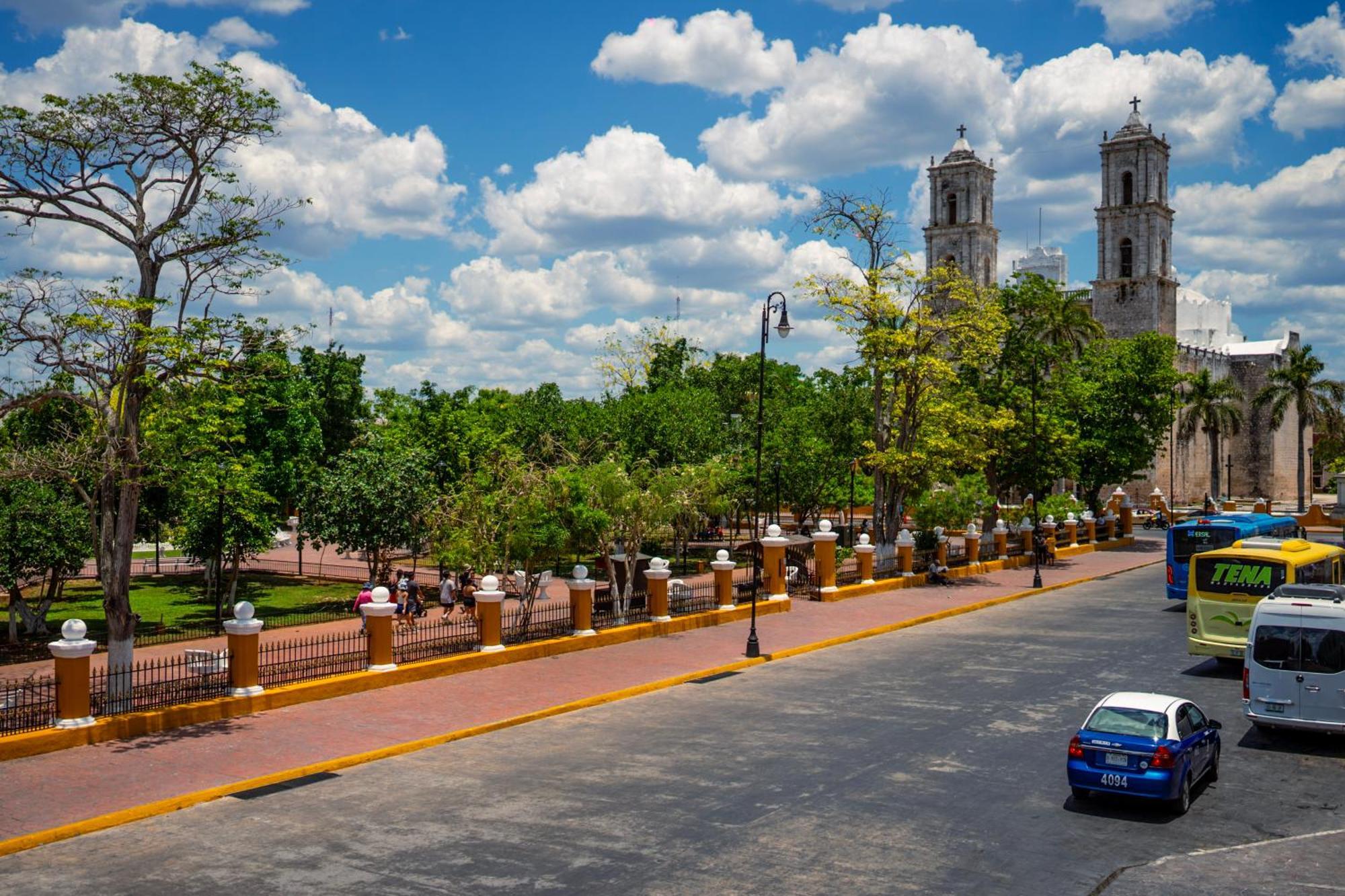 Hotel Maria De La Luz Valladolid  Ngoại thất bức ảnh
