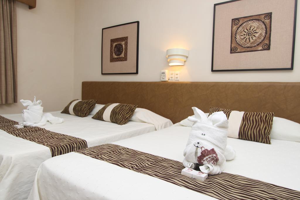 Hotel Maria De La Luz Valladolid  Ngoại thất bức ảnh