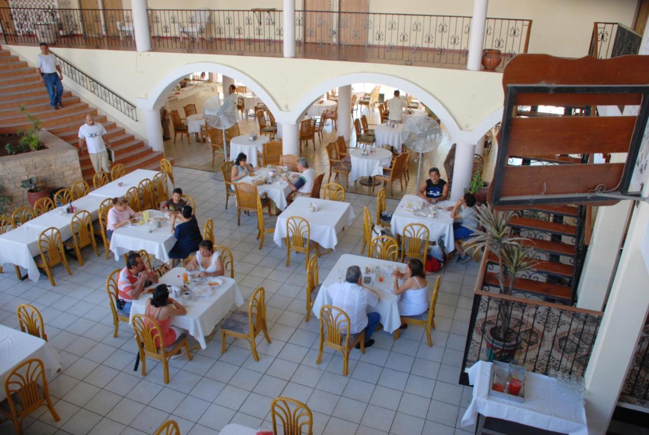 Hotel Maria De La Luz Valladolid  Ngoại thất bức ảnh