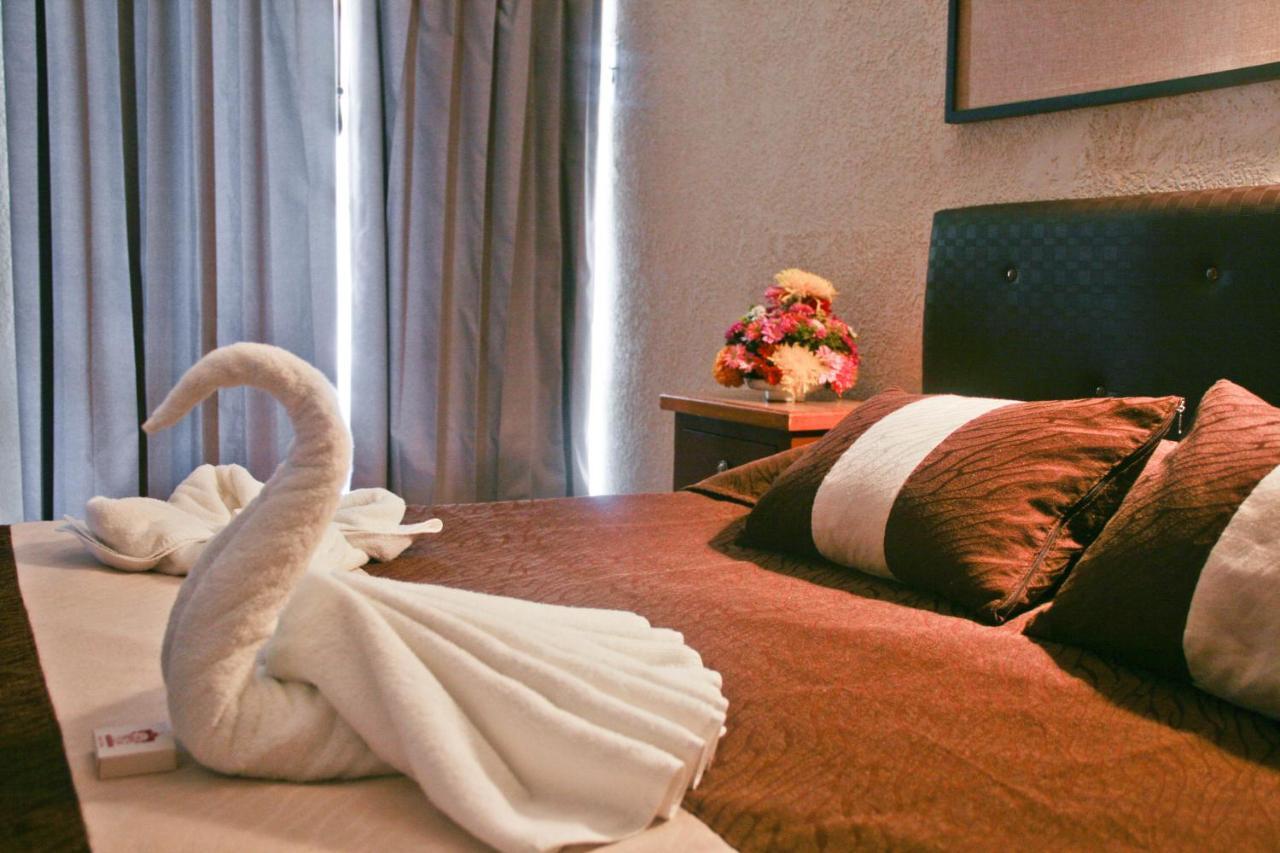 Hotel Maria De La Luz Valladolid  Ngoại thất bức ảnh